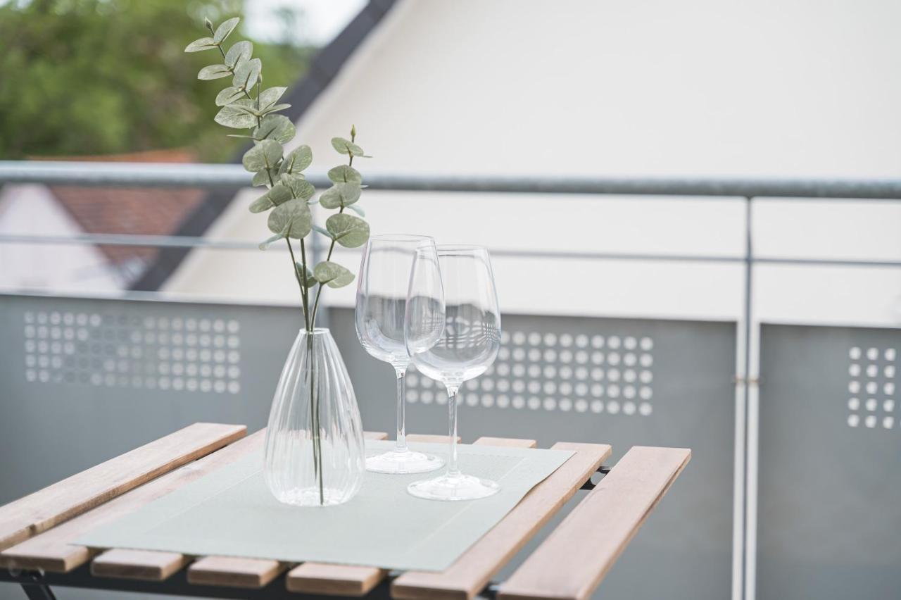 Design-Apartment - Kueche - Balkon - Tiefgarage 라인펠덴에흐터딘겐 외부 사진